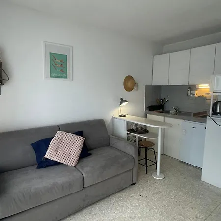 Stunning Sea View And Comfort Close To The Appartamento