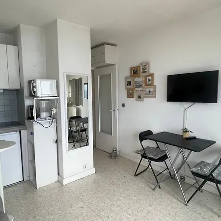 Stunning Sea View And Comfort Close To The Appartamento